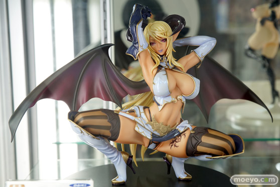 秋葉原の新作フィギュア展示の様子31