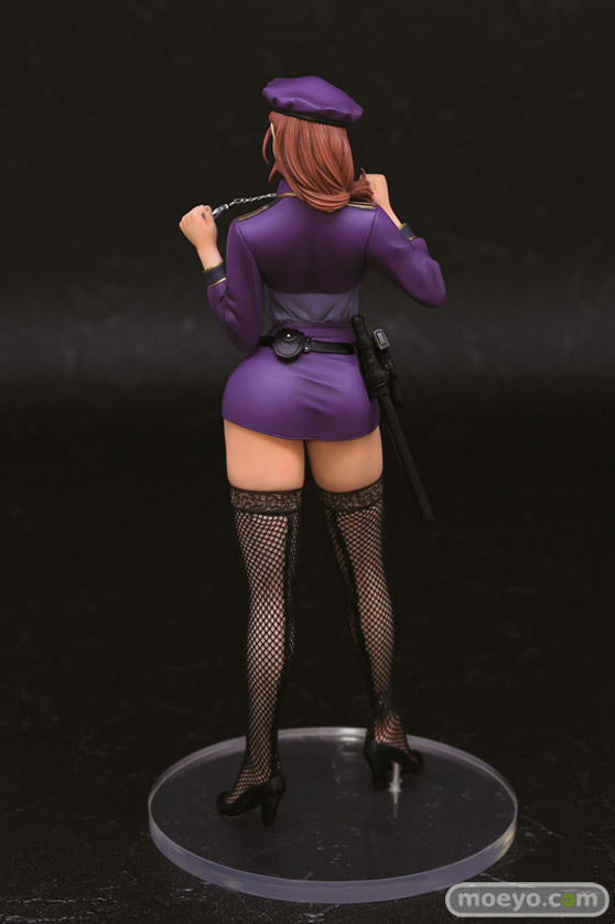 エイプラスの淫乱ドS婦警 暁子(あきこ) Designed by 織田nonの新作フィギュア彩色サンプル新規画像05