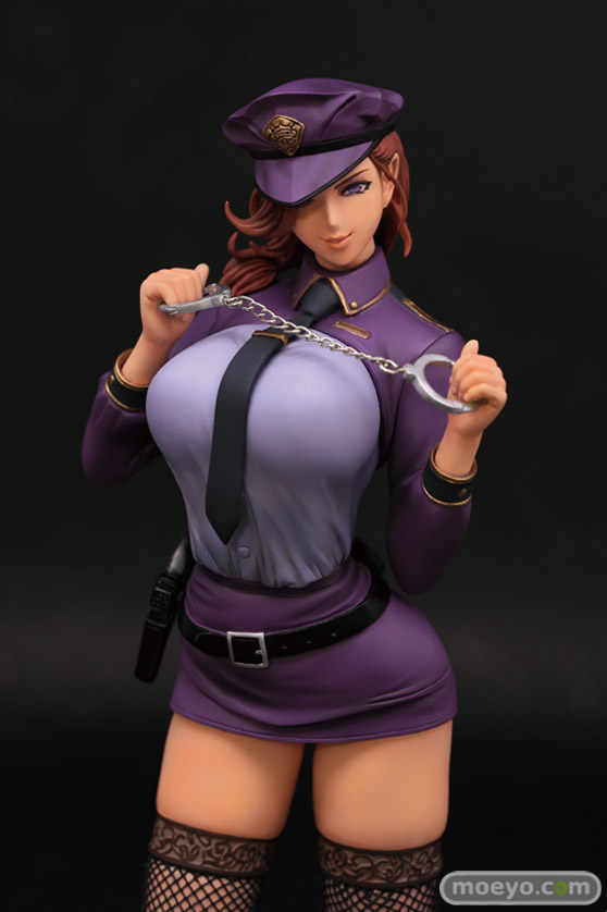 エイプラスの淫乱ドS婦警 暁子(あきこ) Designed by 織田nonの新作フィギュア彩色サンプル新規画像06