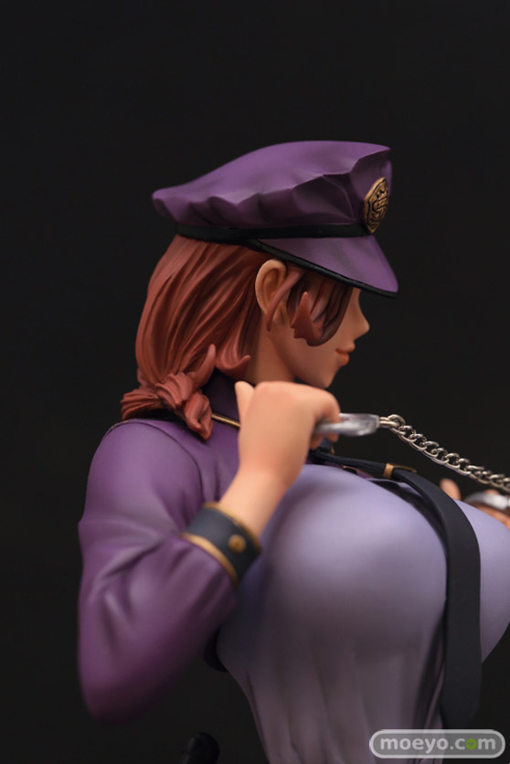 エイプラスの淫乱ドS婦警 暁子(あきこ) Designed by 織田nonの新作フィギュア彩色サンプル新規画像09