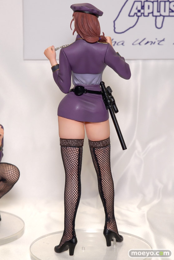 エイプラスの淫乱ドS婦警 暁子(あきこ) Designed by 織田nonの新作アダルトフィギュア彩色サンプル画像04