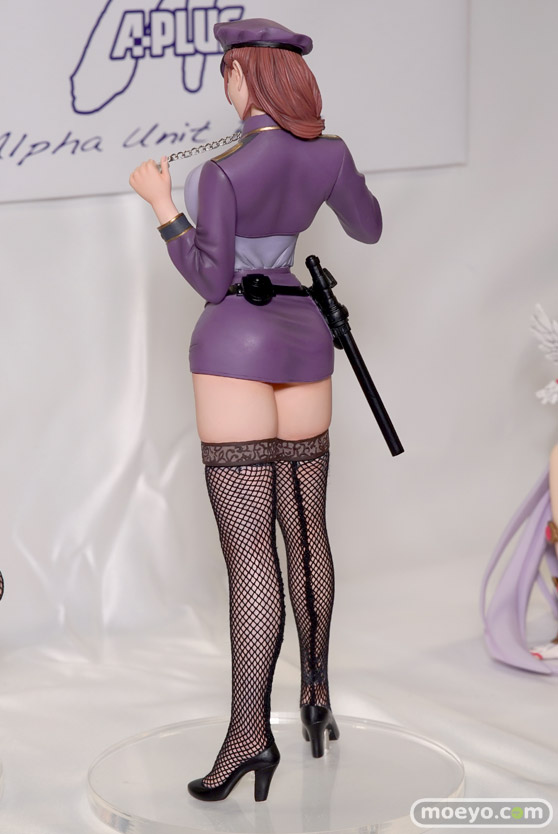 エイプラスの淫乱ドS婦警 暁子(あきこ) Designed by 織田nonの新作アダルトフィギュア彩色サンプル画像05