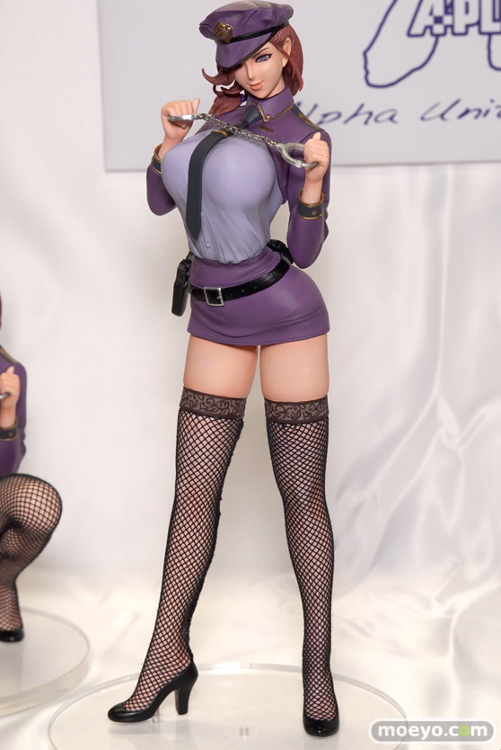 エイプラスの淫乱ドS婦警 暁子(あきこ) Designed by 織田nonの新作アダルトフィギュア彩色サンプル画像07