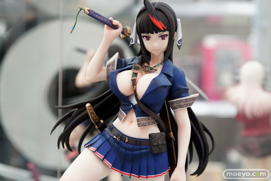 秋葉原の新作フィギュア展示の様子　あみあみ秋葉原ラジオ会館店　アキバ☆ソフマップ1号店14