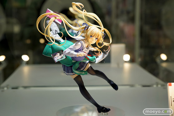 秋葉原での新作フィギュア展示の様子01