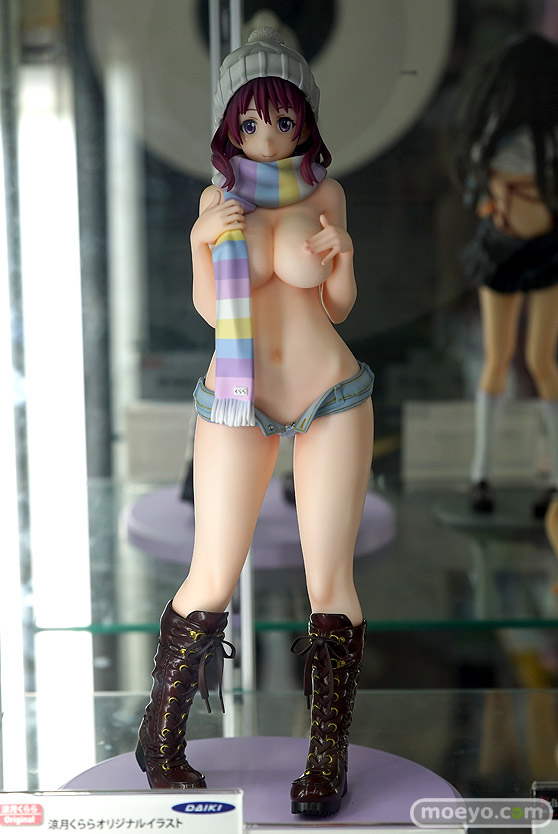 秋葉原での新作フィギュア展示の様子24