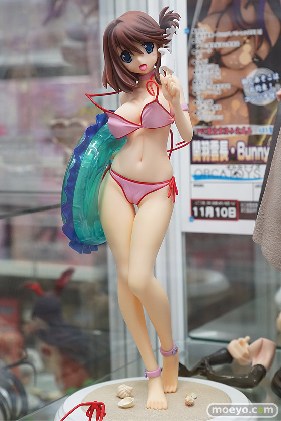 秋葉原の新作フィギュア展示の様子05