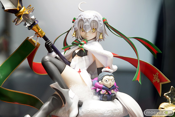 グッドスマイルカンパニーのFate/Grand Order ランサー/ジャンヌ・ダルク・オルタ・サンタ・リリィの新作フィギュア彩色サンプル撮りおろし画像05