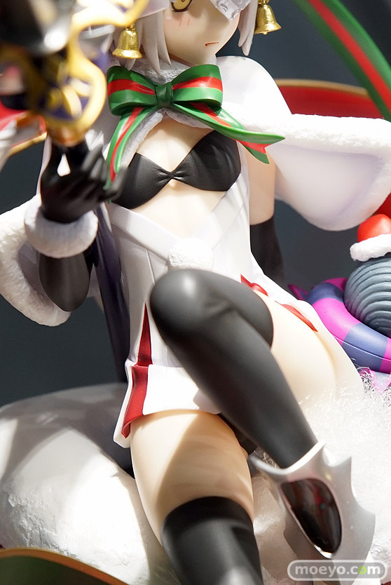 グッドスマイルカンパニーのFate/Grand Order ランサー/ジャンヌ・ダルク・オルタ・サンタ・リリィの新作フィギュア彩色サンプル撮りおろし画像11