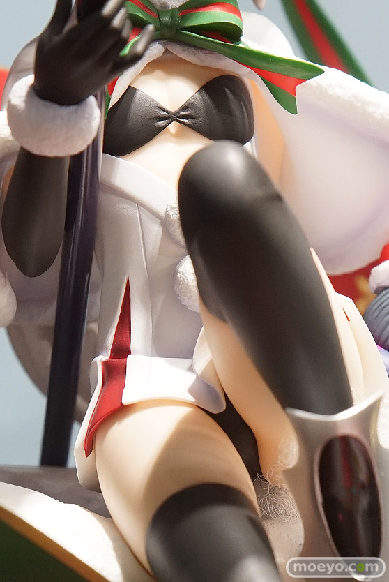 グッドスマイルカンパニーのFate/Grand Order ランサー/ジャンヌ・ダルク・オルタ・サンタ・リリィの新作フィギュア彩色サンプル撮りおろし画像12