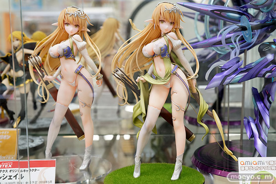 秋葉原新作フィギュア展示の様子05