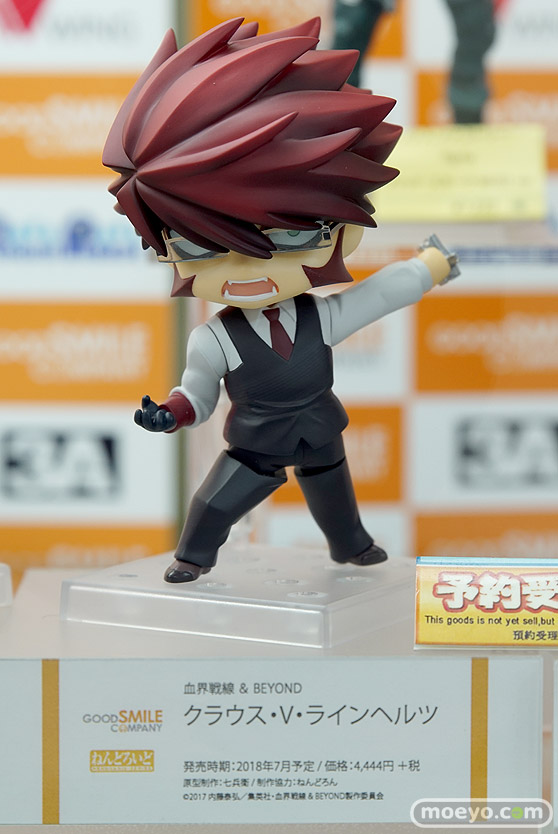 秋葉原新作フィギュア展示の様子02