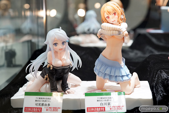 秋葉原の新作フィギュア展示の様子03