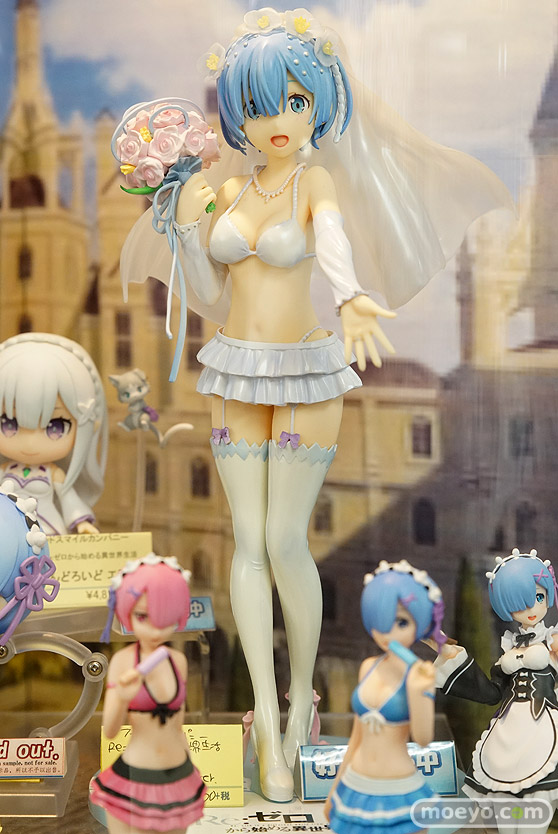 秋葉原の新作フィギュア展示の様子26