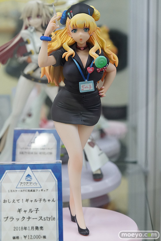 秋葉原の新作フィギュア展示の様子05