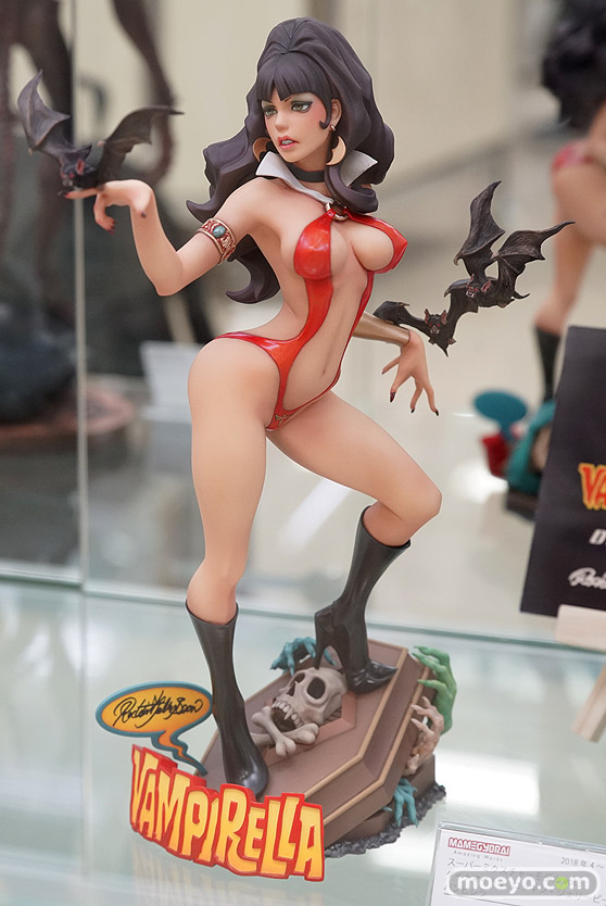 秋葉原の新作フィギュア展示の様子10