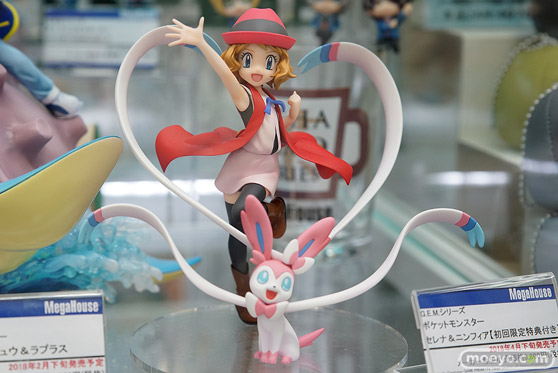 秋葉原の新作フィギュア展示の様子16