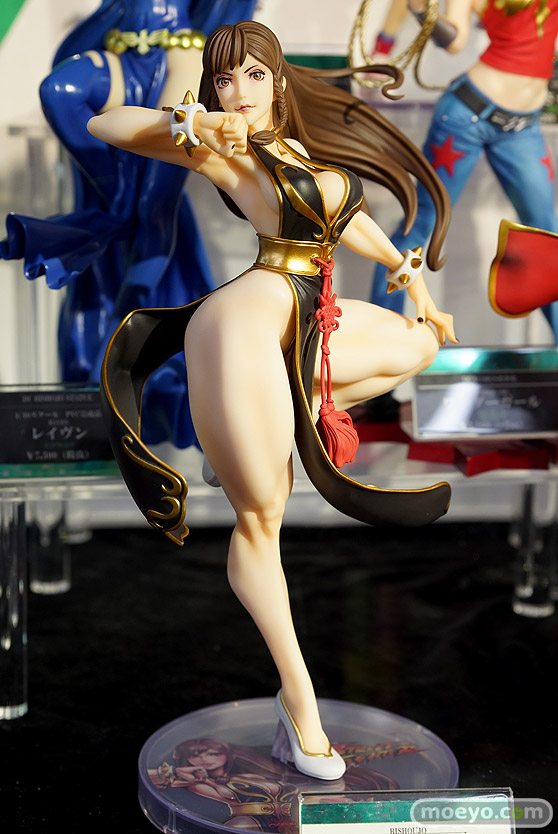 秋葉原の新作フィギュア展示の様子15