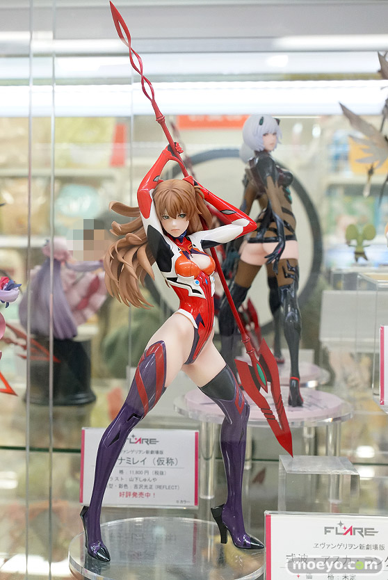 秋葉原の新作フィギュア展示の様子24