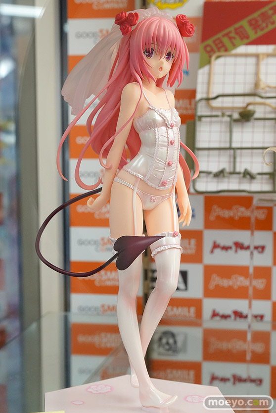 秋葉原の新作フィギュア展示の様子37