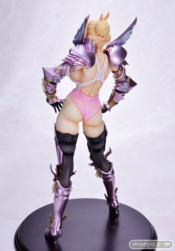 Q-sixのワルキューレロマンツェ ベルティーユ・体育授業(プール編) 白水着ver.の新作フィギュア展示の様子03