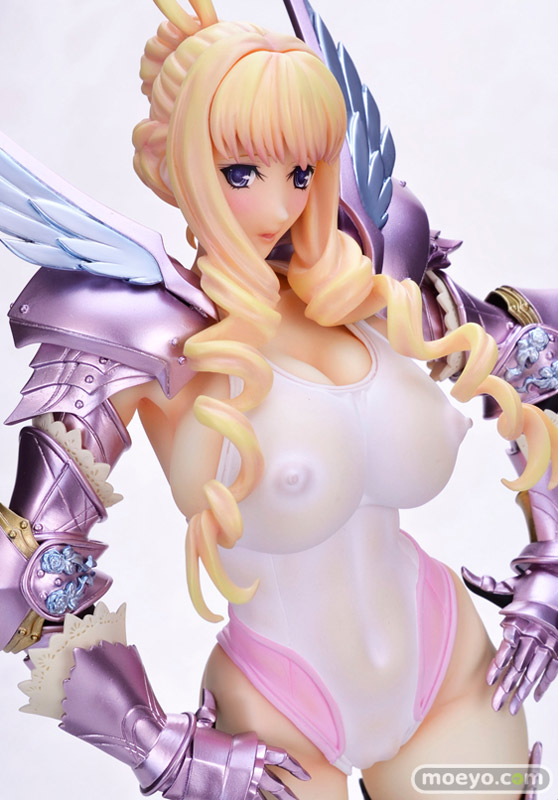 Q-sixのワルキューレロマンツェ ベルティーユ・体育授業(プール編) 白水着ver.の新作フィギュア展示の様子07