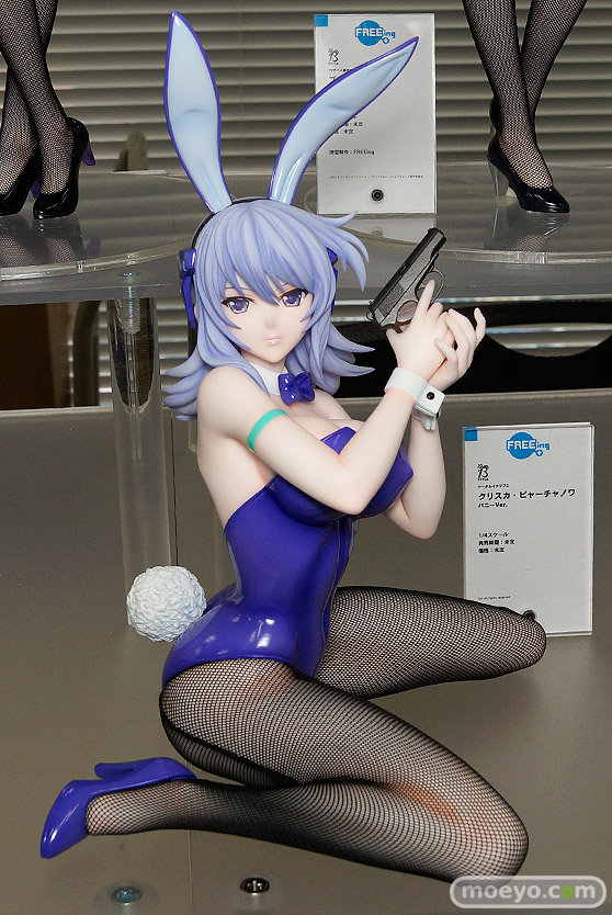 2018冬 ホビーメーカ合同展示会でのフリーイング新作場にフィギュア　パープルハート　ブラックハート　クリスカ　の彩色サンプル展示の様子10