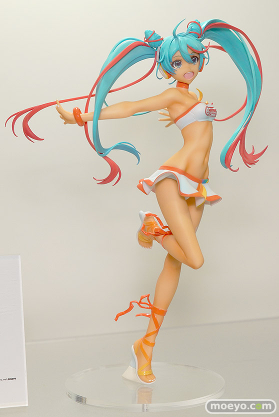 フリーイングの初音ミクGTプロジェクト レーシングミク2016 タイVer.の新作フィギュア彩色サンプル画像02