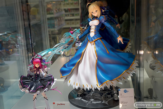 秋葉原の新作フィギュア展示の様子04