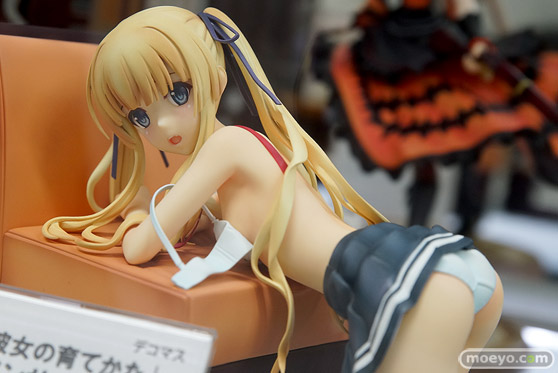 秋葉原の新作フィギュア展示の様子02