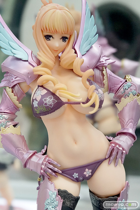 秋葉原の新作フィギュア展示の様子14