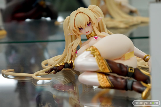 秋葉原の新作フィギュア展示の様子32