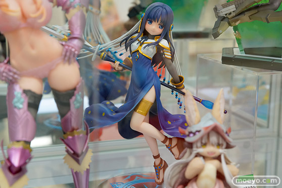 秋葉原の新作フィギュア展示の様子08