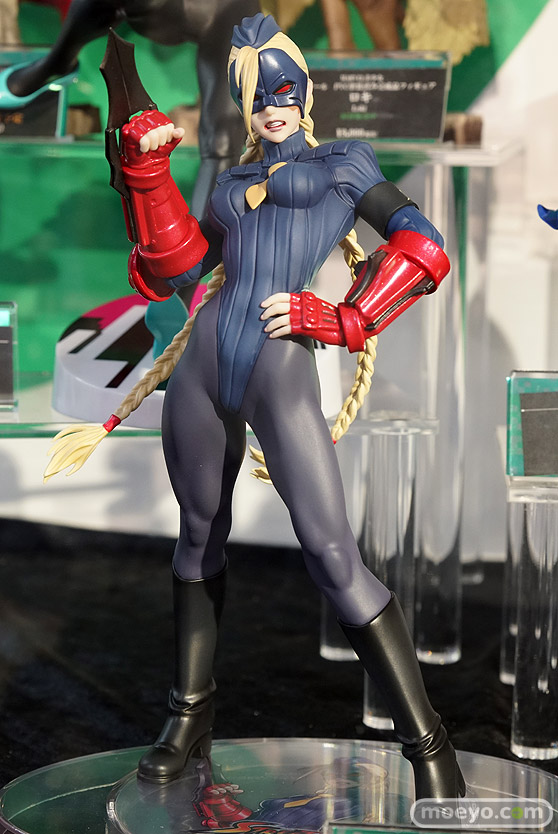 秋葉原の新作フィギュア展示の様子12