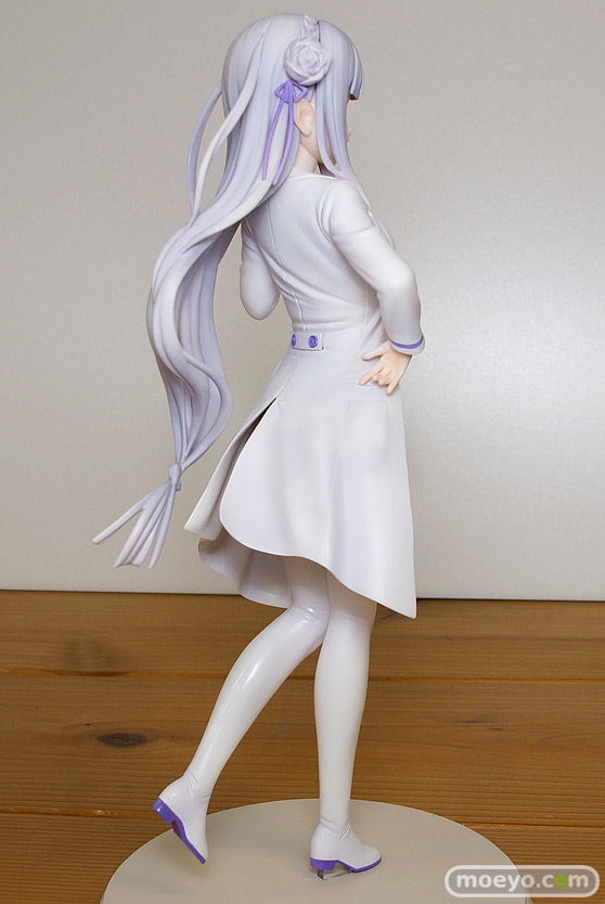 KADOKAWAのRe:ゼロから始める異世界生活 エミリア 教師Ver.の新作フィギュア彩色サンプル画像03