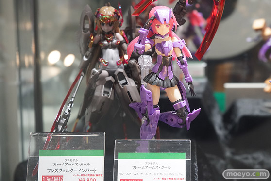 秋葉原の新作フィギュア展示の様子05