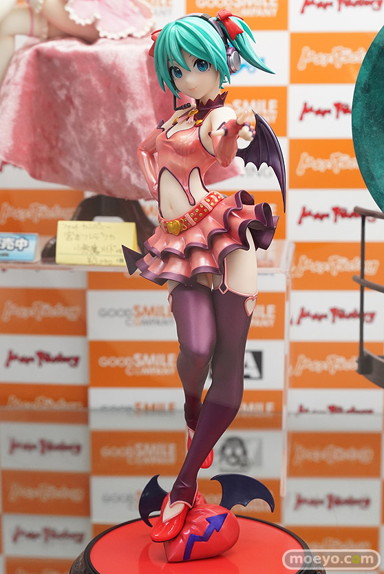 秋葉原の新作フィギュア展示の様子35