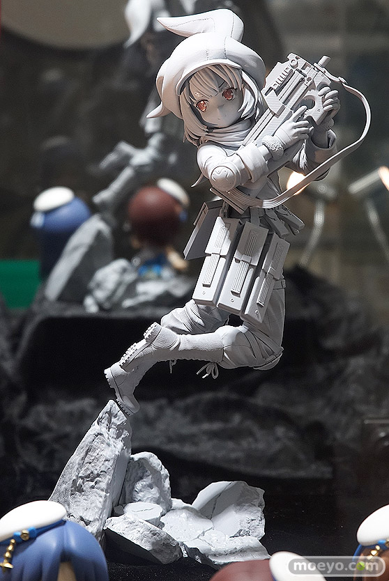 秋葉原の新作フィギュア展示の様子01