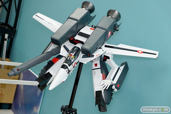 マックスファクトリーのPLAMAX MF-25 minimum factory VF-1 スーパー/ストライク ガウォーク バルキリーの新作プラモデル彩色サンプル画像05