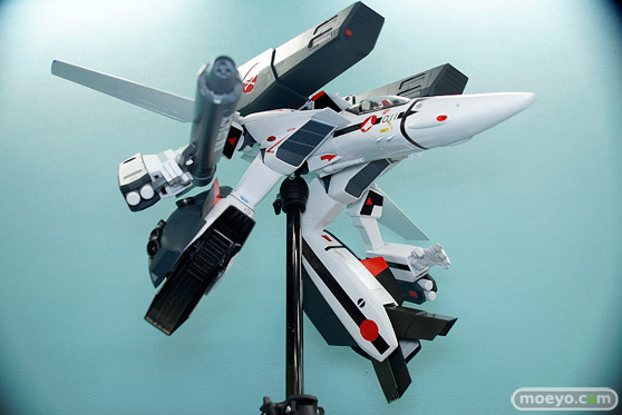 マックスファクトリーのPLAMAX MF-25 minimum factory VF-1 スーパー/ストライク ガウォーク バルキリーの新作プラモデル彩色サンプル画像07