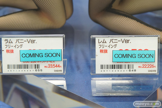 秋葉原の新作フィギュア展示の様子28