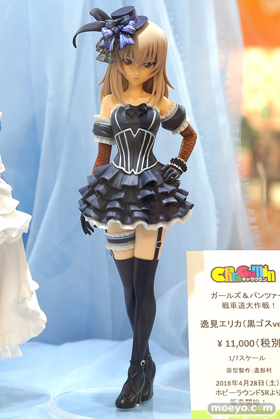 秋葉原の新作フィギュア展示の様子46