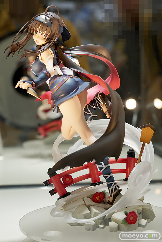 秋葉原の新作フィギュア展示の様子01