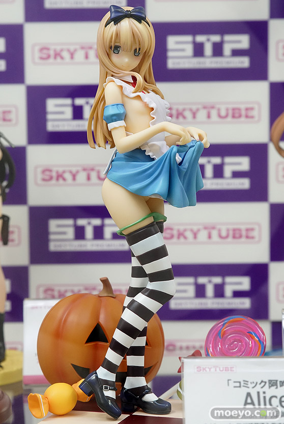 秋葉原の新作フィギュア展示の様子08