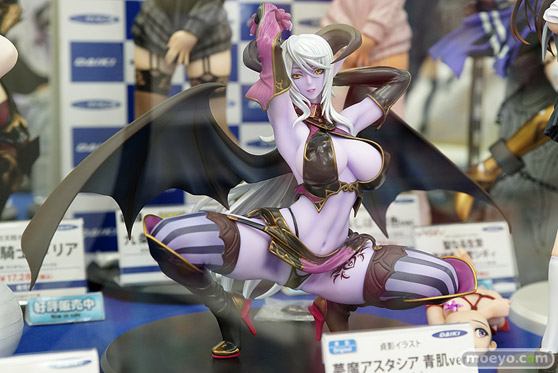 秋葉原の新作フィギュア展示の様子23