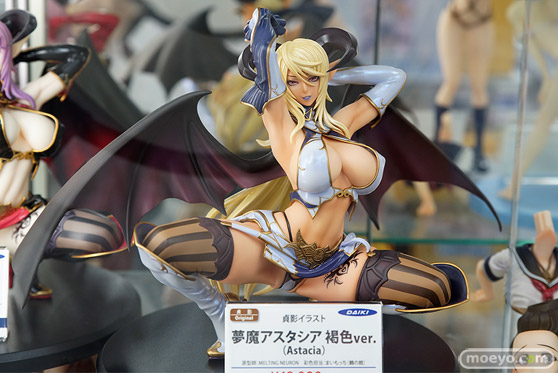 秋葉原の新作フィギュア展示の様子26