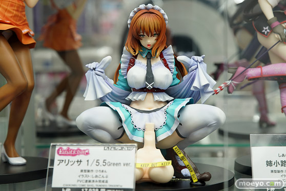 秋葉原の新作フィギュア展示の様子28