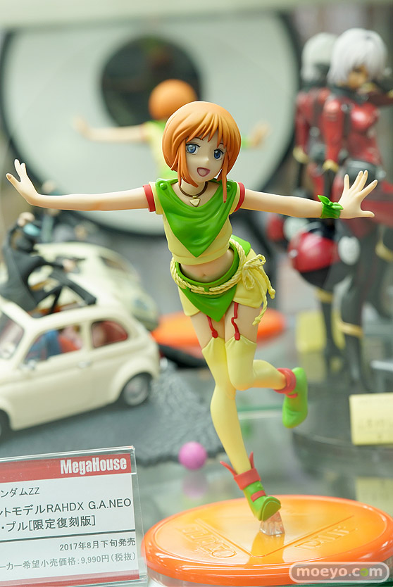 秋葉原の新作フィギュア展示の様子37