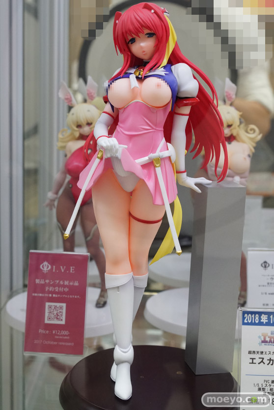 秋葉原の新作フィギュア展示の様子01