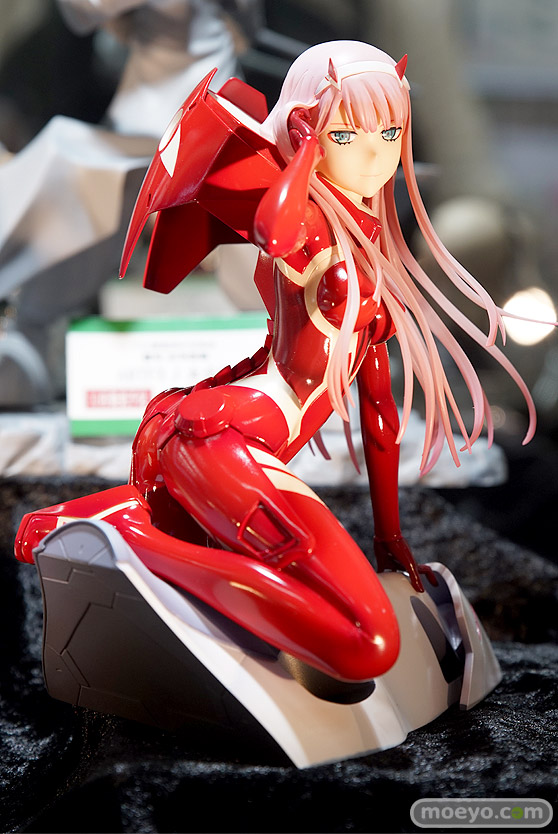 秋葉原の新作フィギュア展示の様子03